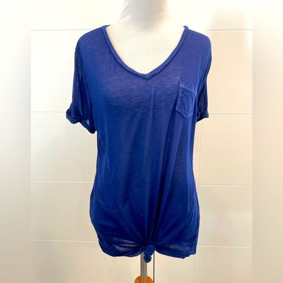 Blue v neck, slightly sheer, knot in front, small run in fabric. - Picture 1 of 6
